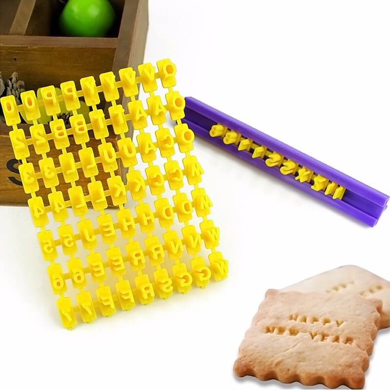 Kit Messages Biscuits Personnalisés 85 Emporte pièces Scrapcooking