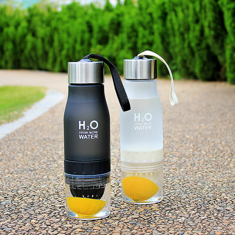 Bouteille H2O avec infuseur de fruits – CUISINE AU TOP