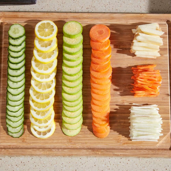 Faire des tranches de légumes parfaites avec la Mandoline Multifonction Safecut