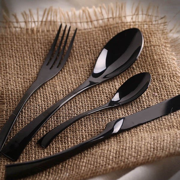 Cuillères, couteau et fourchette couleur noir