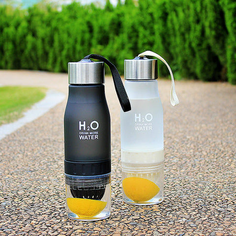 Bouteille H2O avec infuseur de fruits